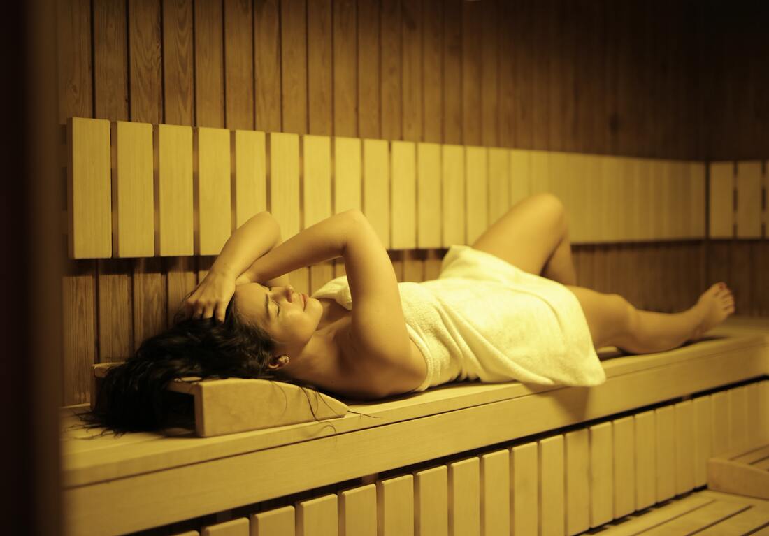 Saunas vs. Steam Rooms: Everything You Need to Know - SteamSaunaExperts